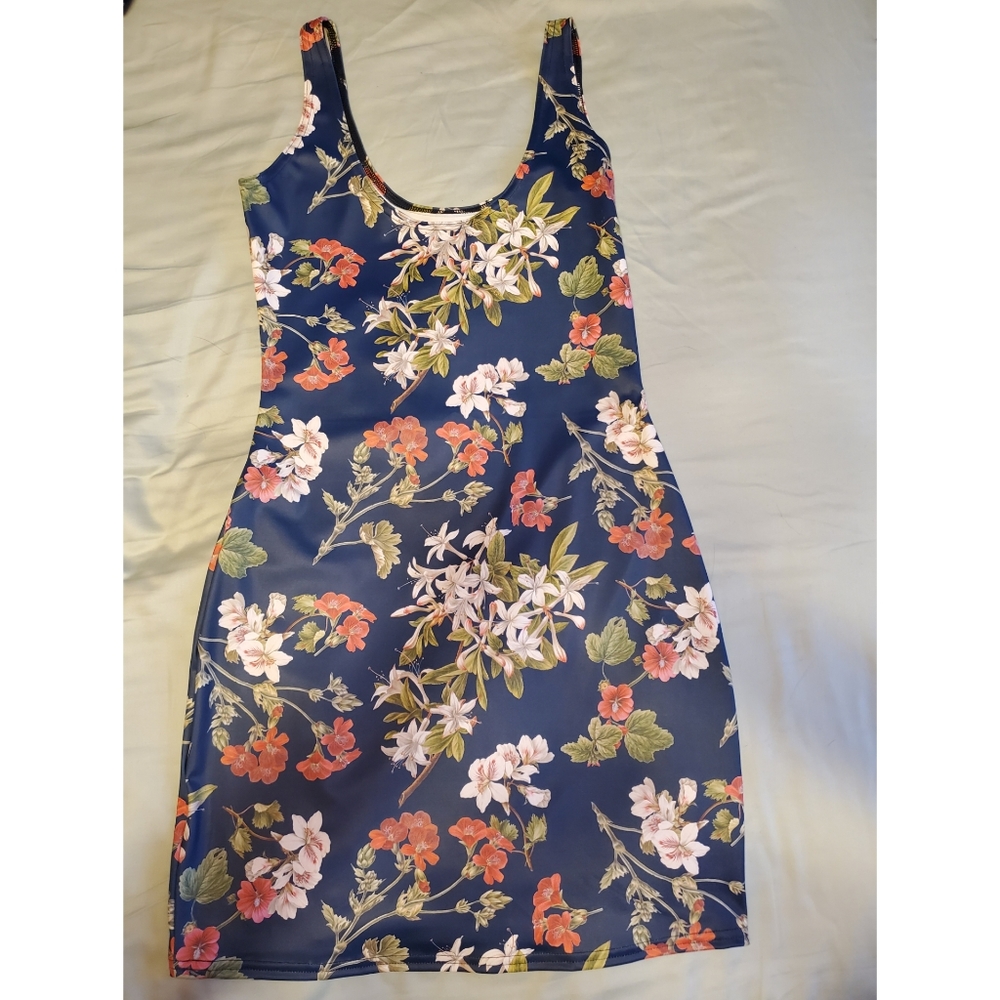 Blackmilk Clothing Gorgeous Garden Navy Dress - Picture 2 of 5